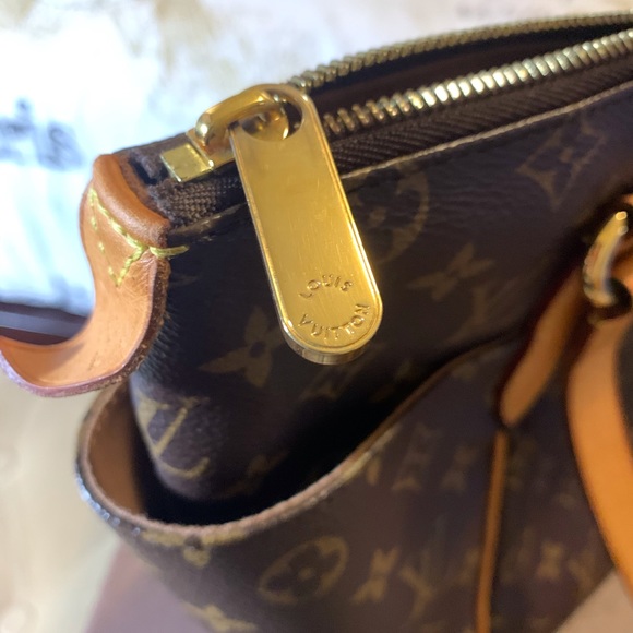 💕Authentic LV Monogram Totally PM💕 - Picture 4 of 9